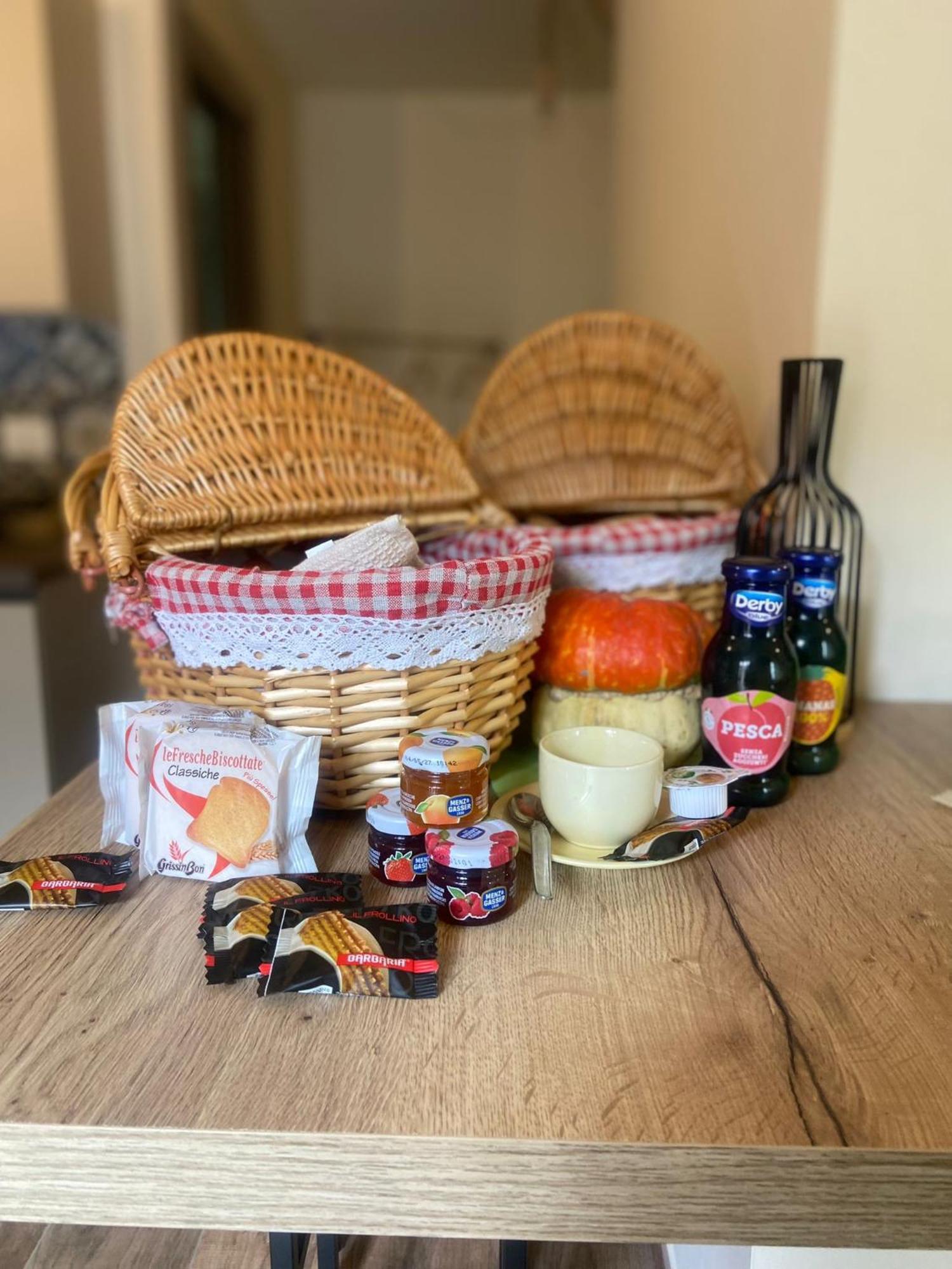 Byvigin Hotell Magliano Alfieri Exteriör bild